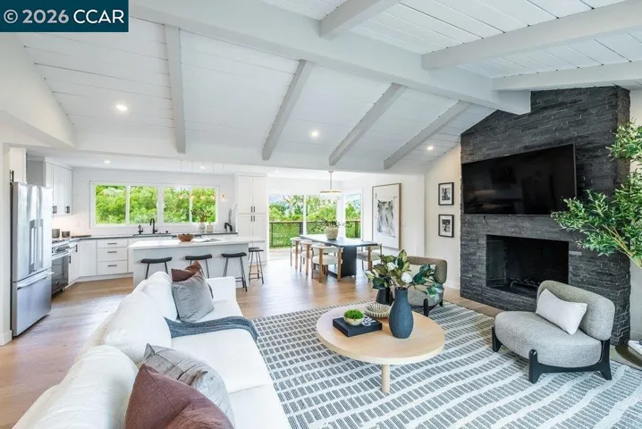 1009 Regio Court, Lafayette, California 94549