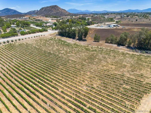 36051 E Benton Rd, Temecula, California 92592