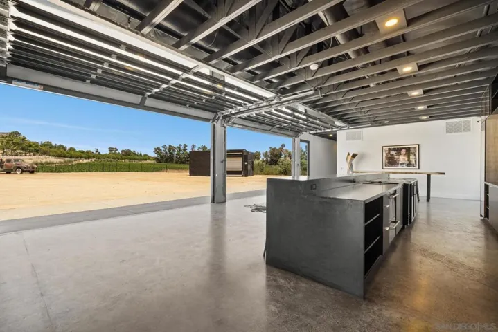 36051 E Benton Rd, Temecula, California 92592