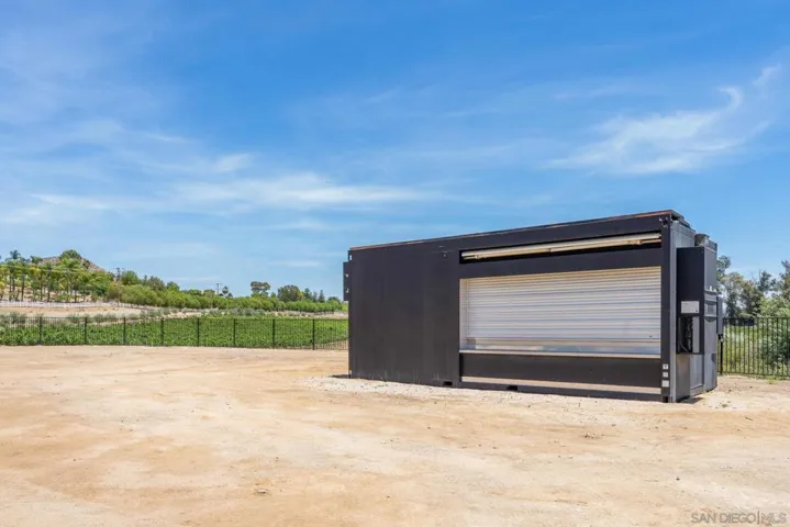 36051 E Benton Rd, Temecula, California 92592