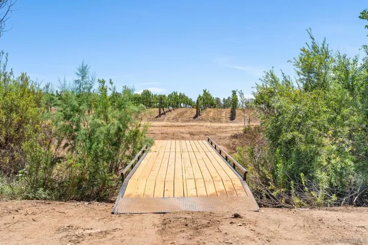 36051 E Benton Rd, Temecula, California 92592