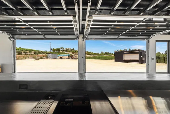 36051 E Benton Rd, Temecula, California 92592