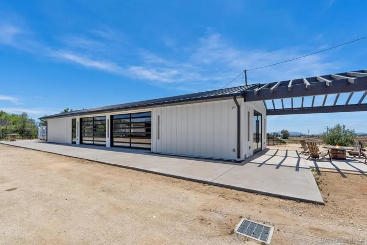 36051 E Benton Rd, Temecula, California 92592