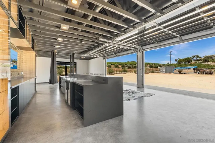 36051 E Benton Rd, Temecula, California 92592