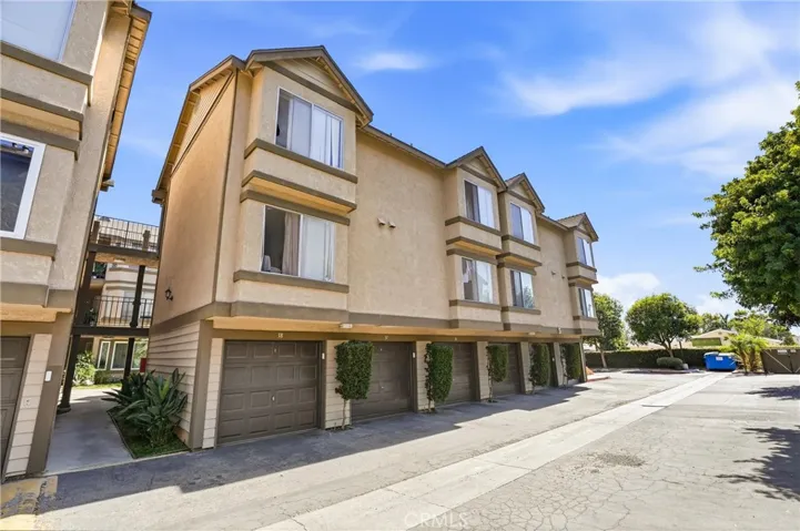 4201 West 5th Street 105, Santa Ana, California 92703