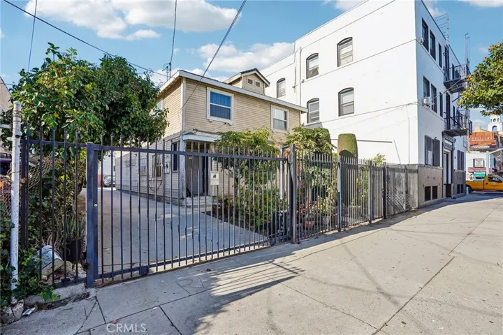 1503 1/2 W Adams, Los Angeles, California 90007