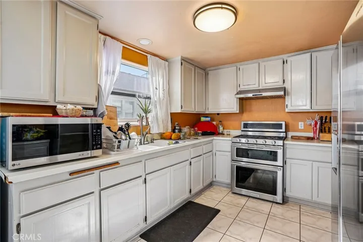 1503 1/2 W Adams, Los Angeles, California 90007