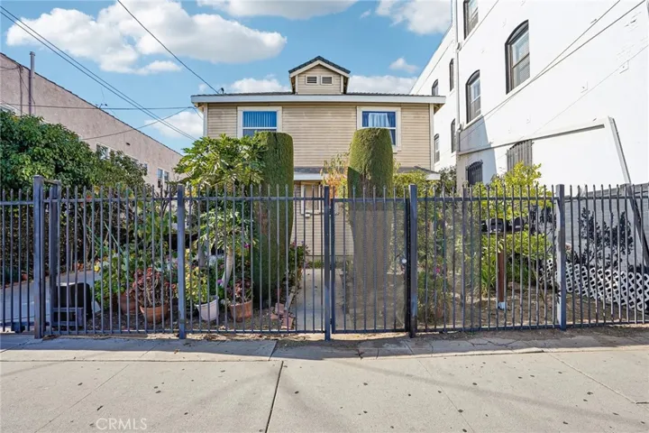 1503 1/2 W Adams, Los Angeles, California 90007