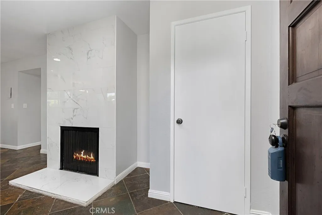 17572 Vandenberg Lane 01, Tustin, California 92780 — photo 5