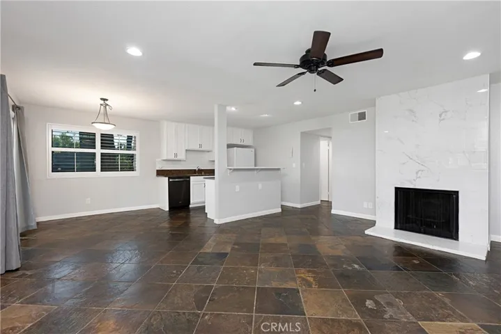17572 Vandenberg Lane 01, Tustin, California 92780