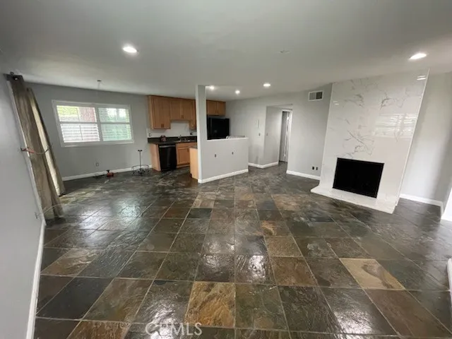 17572 Vandenberg Lane 01, Tustin, California 92780