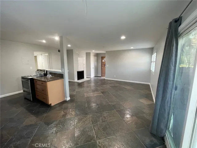 17572 Vandenberg Lane 01, Tustin, California 92780