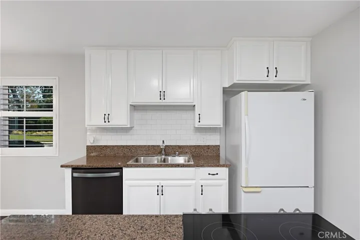 17572 Vandenberg Lane 01, Tustin, California 92780