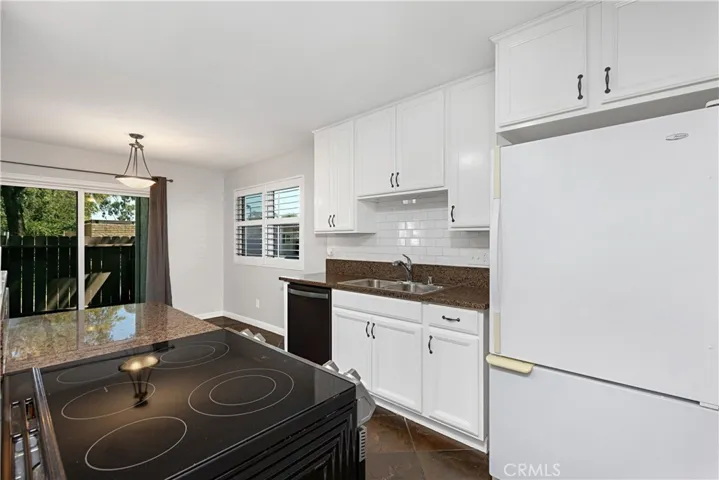 17572 Vandenberg Lane 01, Tustin, California 92780