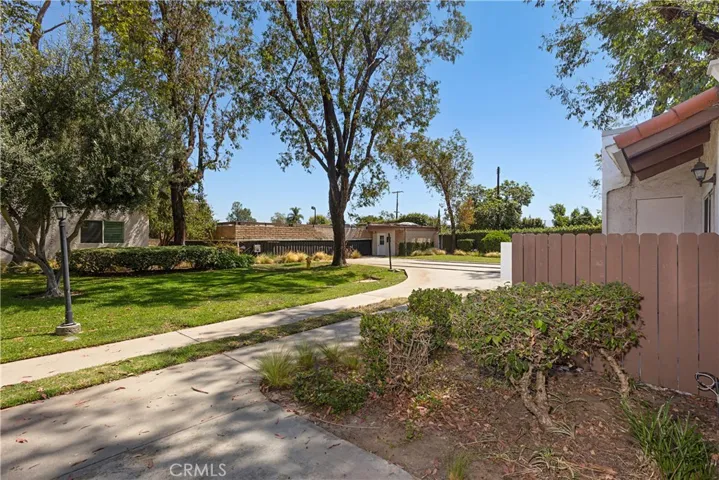 17572 Vandenberg Lane 01, Tustin, California 92780