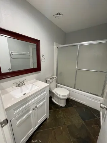 17572 Vandenberg Lane 01, Tustin, California 92780