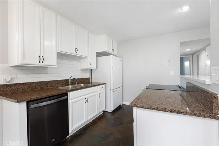 17572 Vandenberg Lane 01, Tustin, California 92780