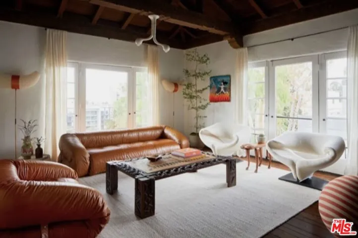6684 Bonair Place, Los Angeles, California 90068