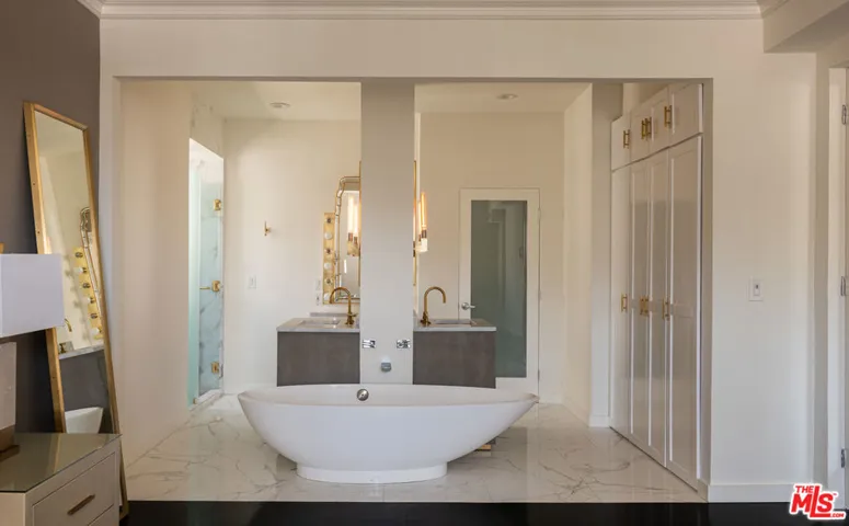 1424 N Crescent Heights Boulevard 61, Los Angeles, California 90046