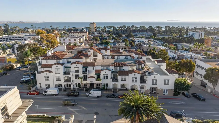 Walk to Downtown & Beach