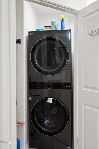 Washer & Dryer