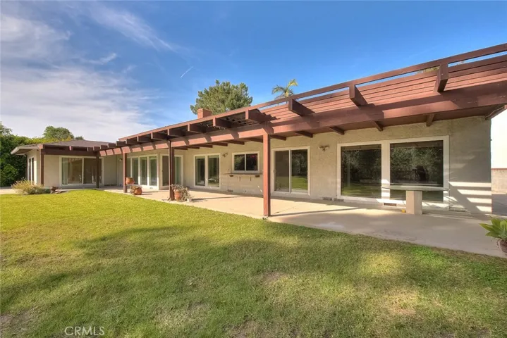 16612 Park Lane Circle, Los Angeles, California 90049