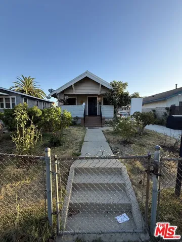 913 W 77th Street, Los Angeles, California 90044