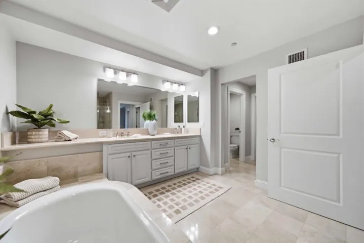 325 Channing Avenue 112, Palo Alto, California 94301