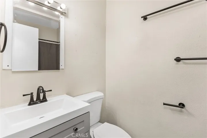 40431 Rome Beauty, Cherry Valley, California 92223