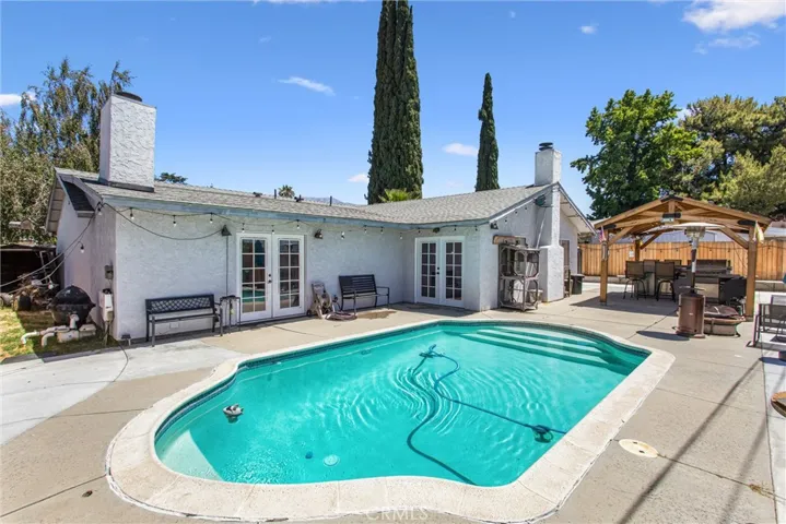 40431 Rome Beauty, Cherry Valley, California 92223