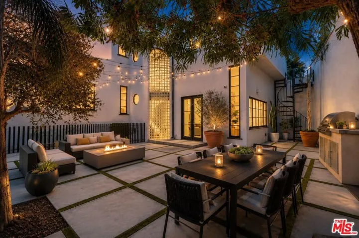Front Yard Patio Evning Time