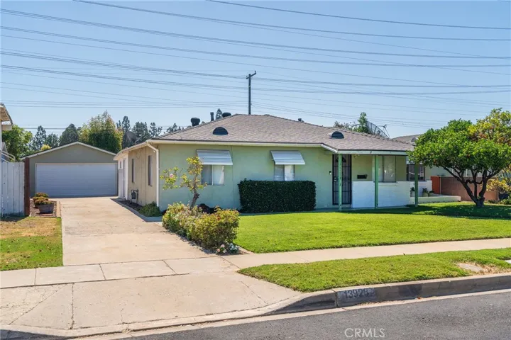 13928 Carfax, Bellflower, California 90706