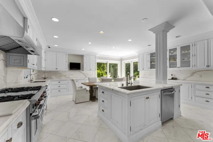 10914 Bellagio Road, Los Angeles, California 90077