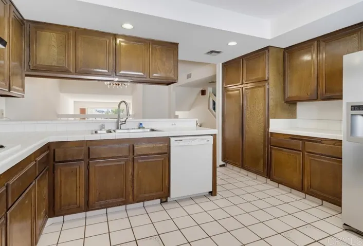 6744 Caminito Del Greco, San Diego, California 92120