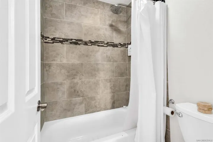 3030 Suncrest Dr 801, San Diego, California 92116