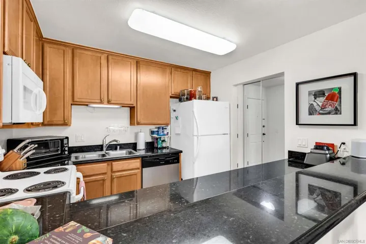3030 Suncrest Dr 801, San Diego, California 92116