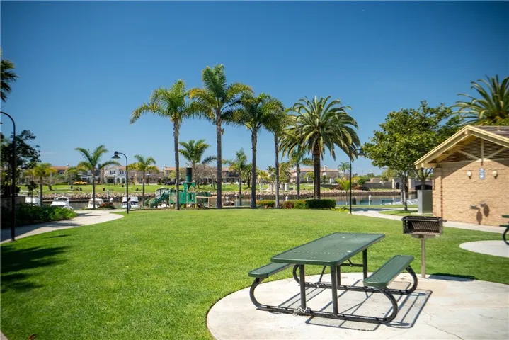 1431 Windshore, Oxnard, California 93035