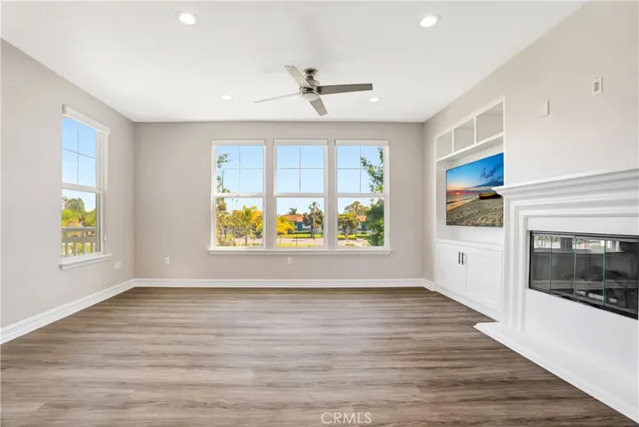 1431 Windshore, Oxnard, California 93035