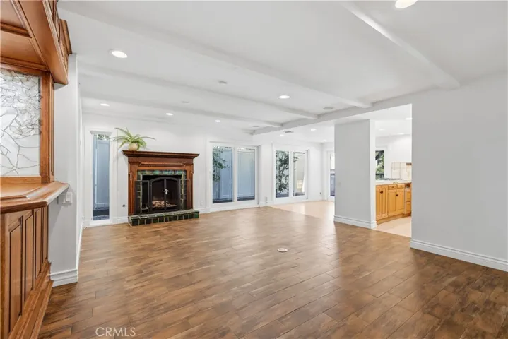 23216 Park Esperanza, Calabasas, California 91302