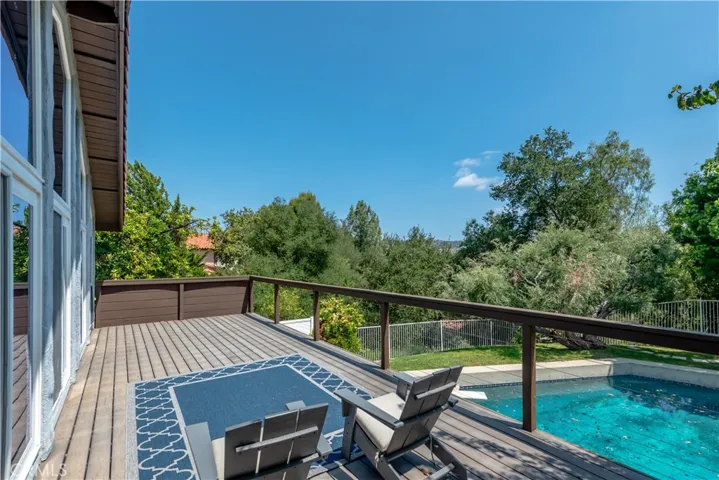 23216 Park Esperanza, Calabasas, California 91302