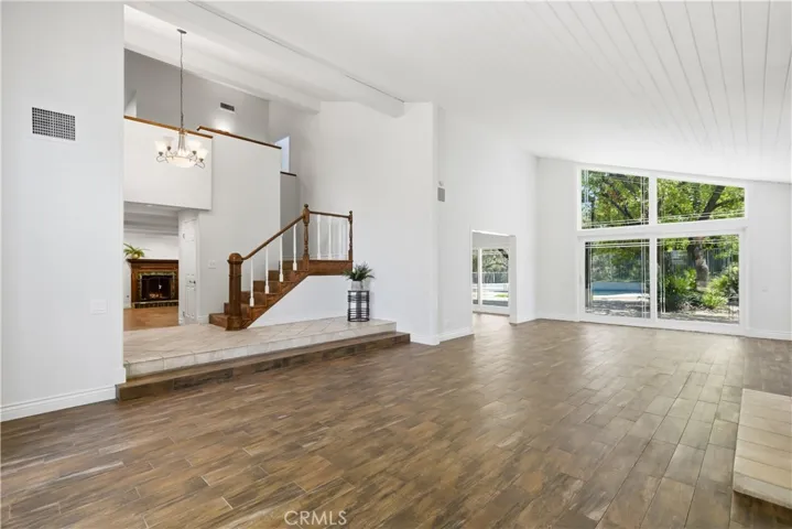23216 Park Esperanza, Calabasas, California 91302