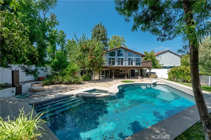 23216 Park Esperanza, Calabasas, California 91302