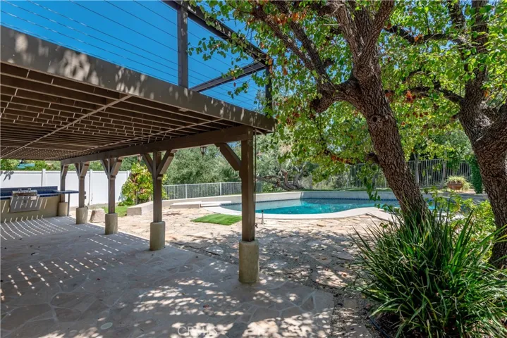23216 Park Esperanza, Calabasas, California 91302