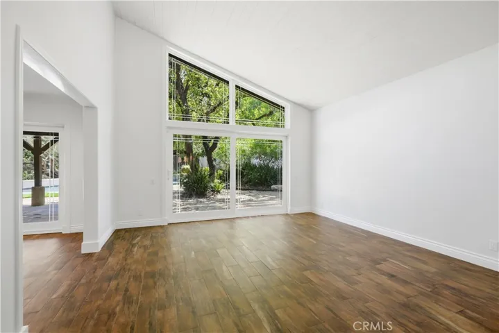 23216 Park Esperanza, Calabasas, California 91302