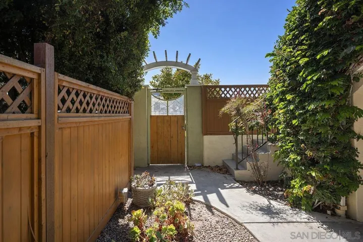 4009 Illinois, San Diego, California 92104