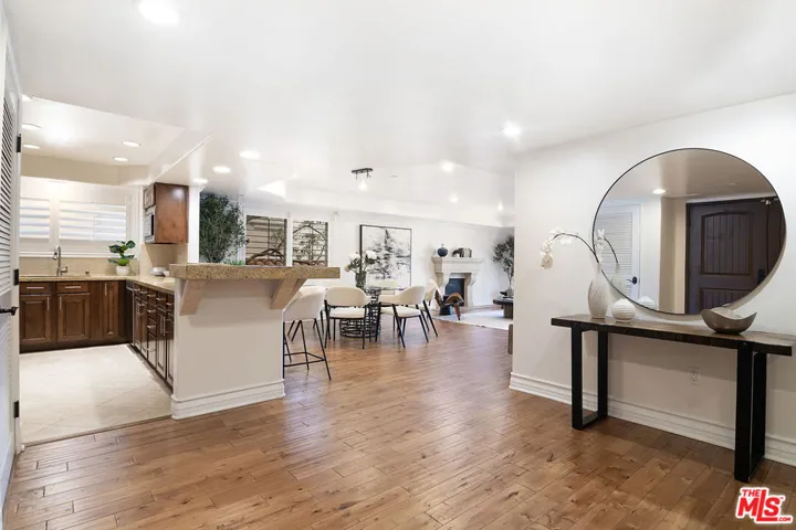 10390 La Grange Avenue X02, Los Angeles, California 90025