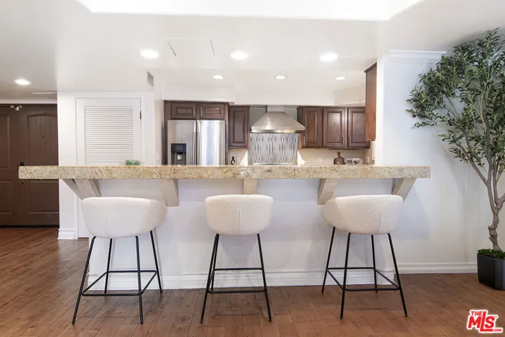 10390 La Grange Avenue X02, Los Angeles, California 90025