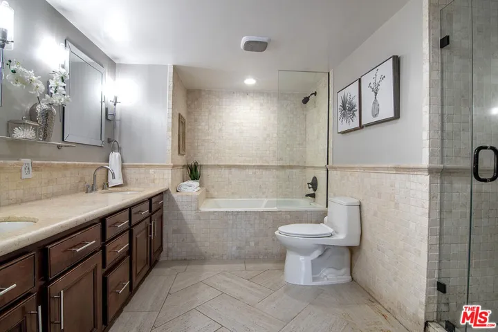 10390 La Grange Avenue X02, Los Angeles, California 90025