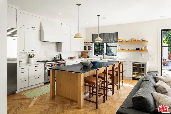 1099 Nowita Place, Venice, California 90291