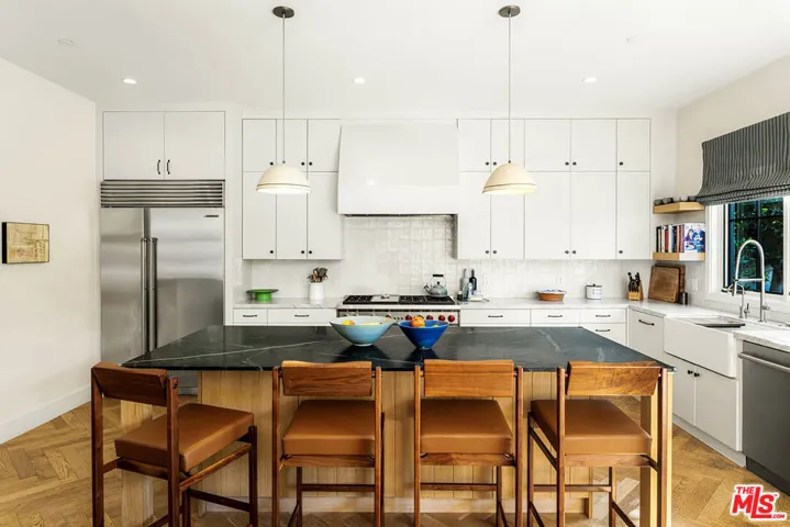 1099 Nowita Place, Venice, California 90291